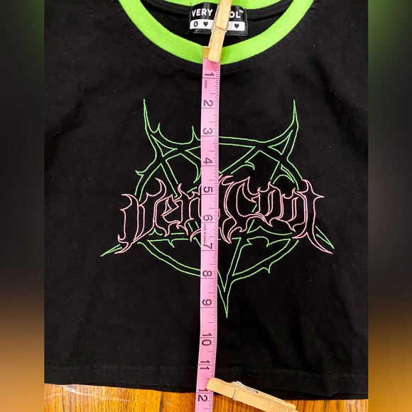 cool.shirtz ‘very cool’ embroidered crop top - Picture 4 of 6